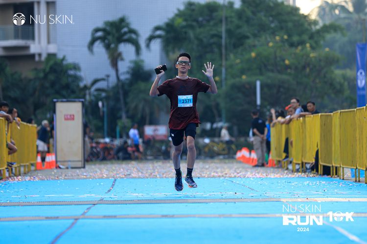Race photo from Nu Skin Run 10K