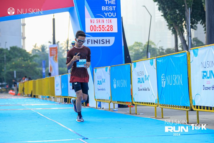 Race photo from Nu Skin Run 10K