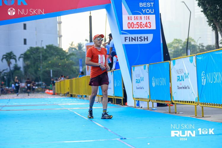 Race photo from Nu Skin Run 10K