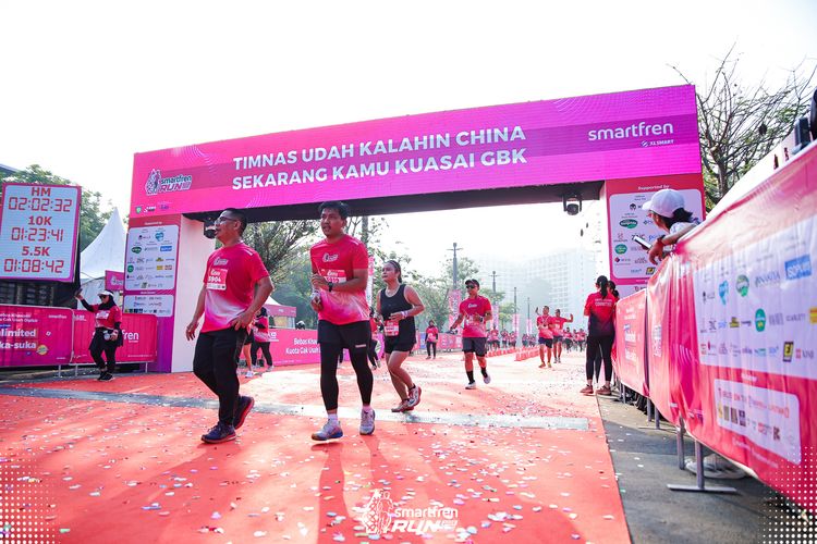 Race photo from Smartfren Run 2025 