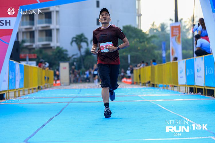 Race photo from Nu Skin Run 10K
