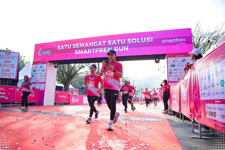 Race photo from Smartfren Run 2025 