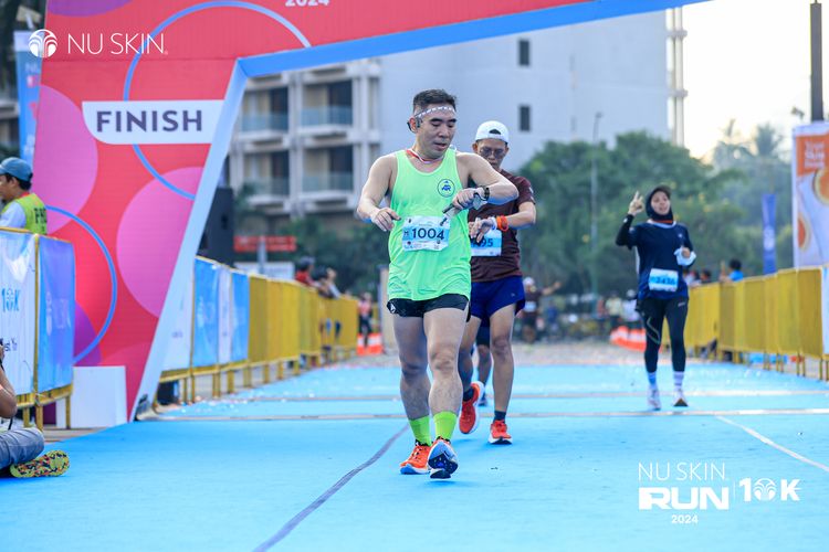 Race photo from Nu Skin Run 10K