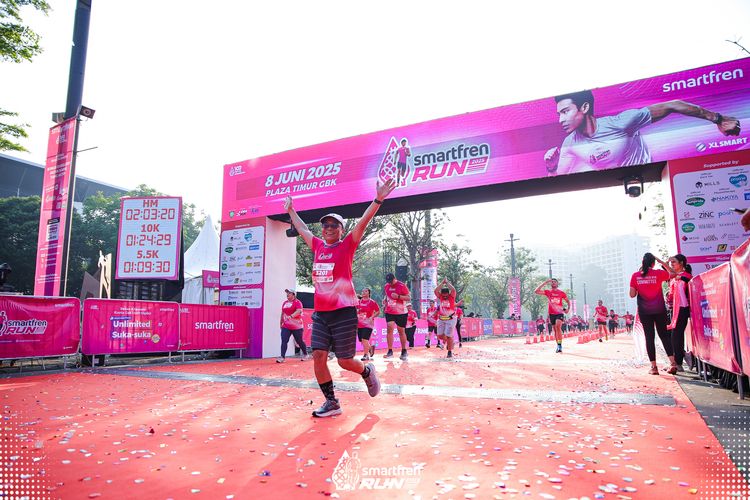 Race photo from Smartfren Run 2025 