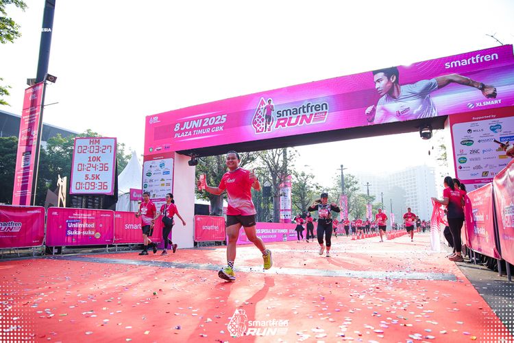Race photo from Smartfren Run 2025 