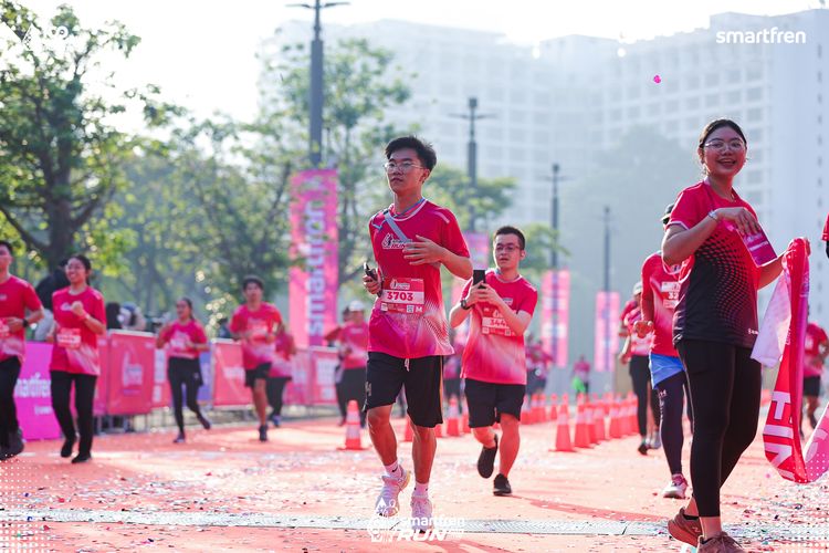 Race photo from Smartfren Run 2025 