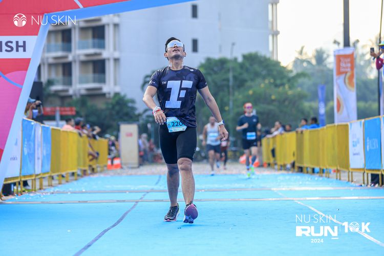 Race photo from Nu Skin Run 10K