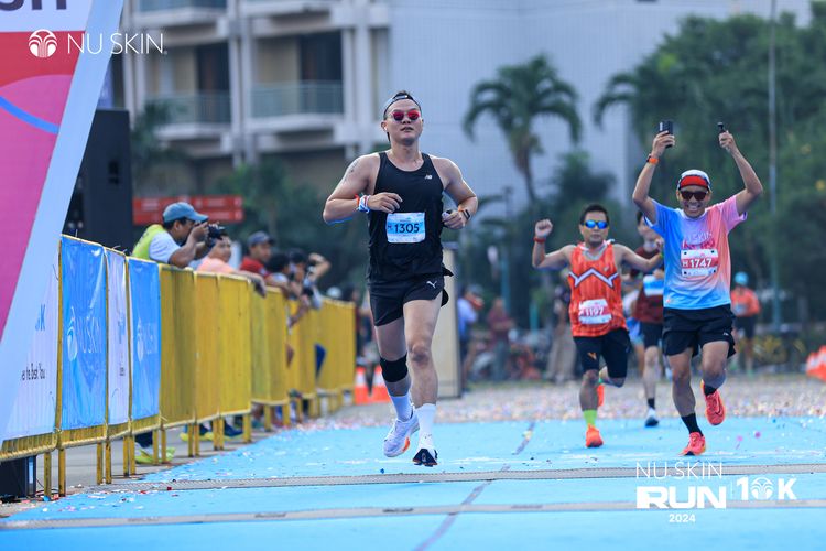 Race photo from Nu Skin Run 10K