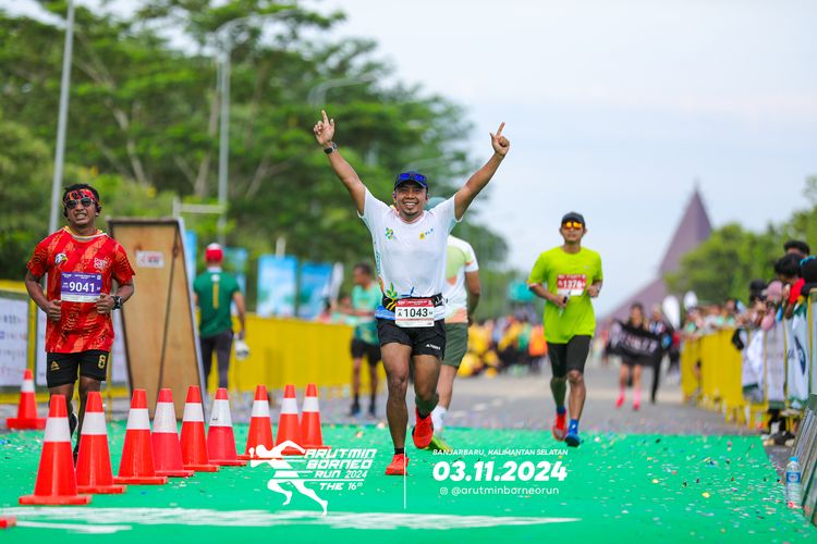 Race photo from Arutmin Borneo Run 2024