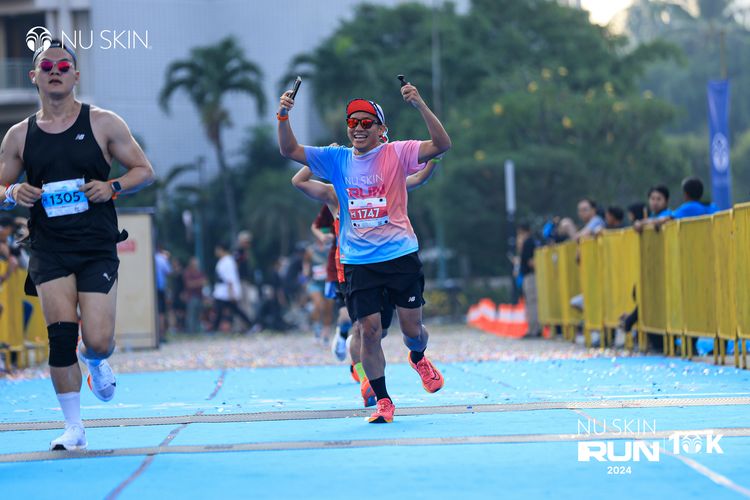 Race photo from Nu Skin Run 10K