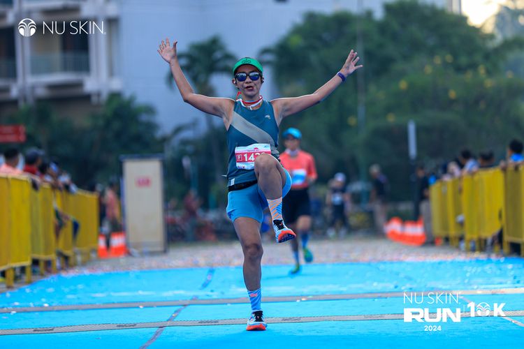 Race photo from Nu Skin Run 10K