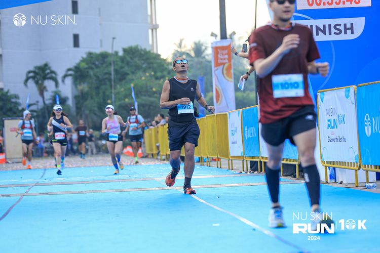 Race photo from Nu Skin Run 10K