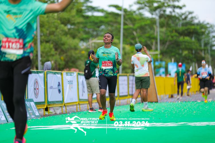 Race photo from Arutmin Borneo Run 2024