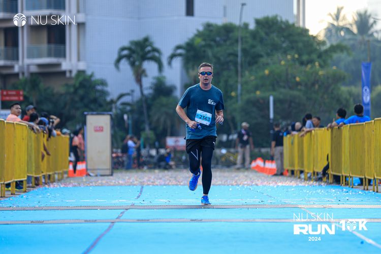 Race photo from Nu Skin Run 10K