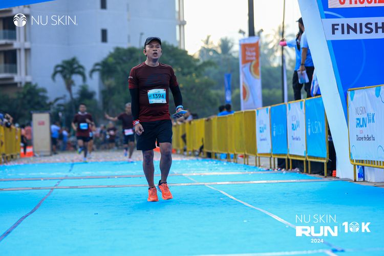 Race photo from Nu Skin Run 10K