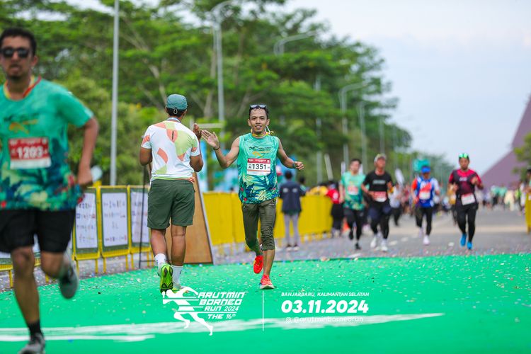 Race photo from Arutmin Borneo Run 2024