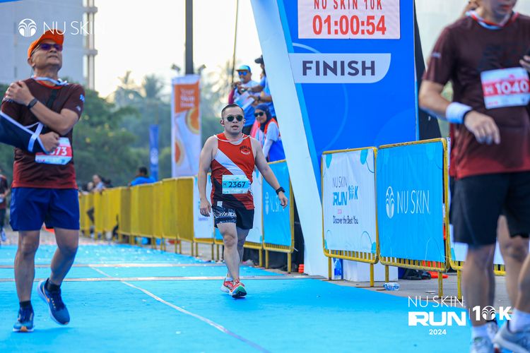 Race photo from Nu Skin Run 10K