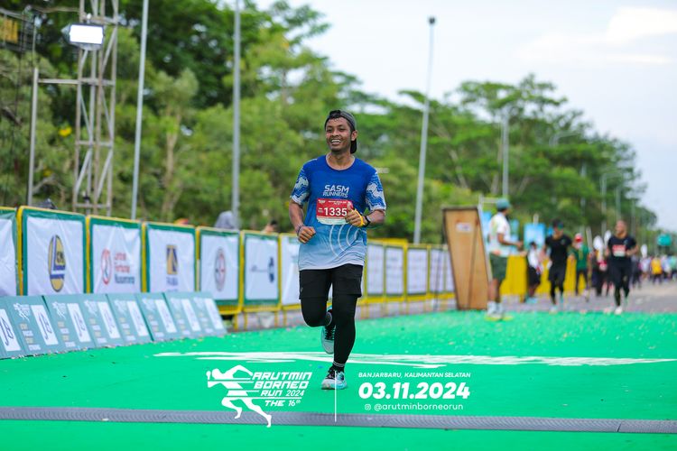 Race photo from Arutmin Borneo Run 2024