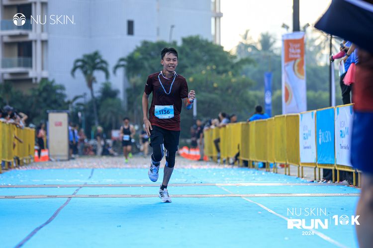 Race photo from Nu Skin Run 10K