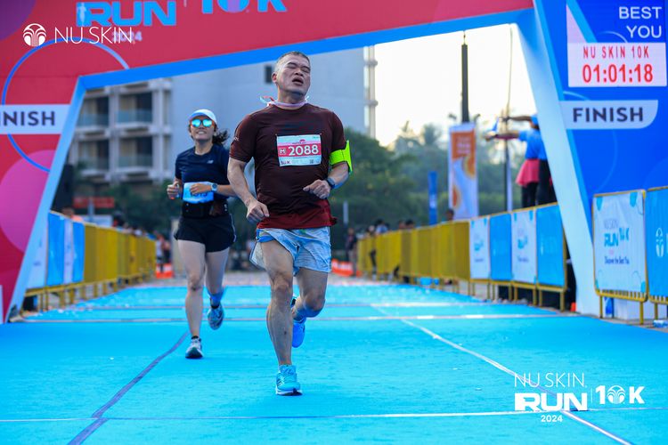 Race photo from Nu Skin Run 10K