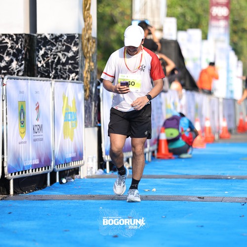 Race photo from BOGORUN 2026