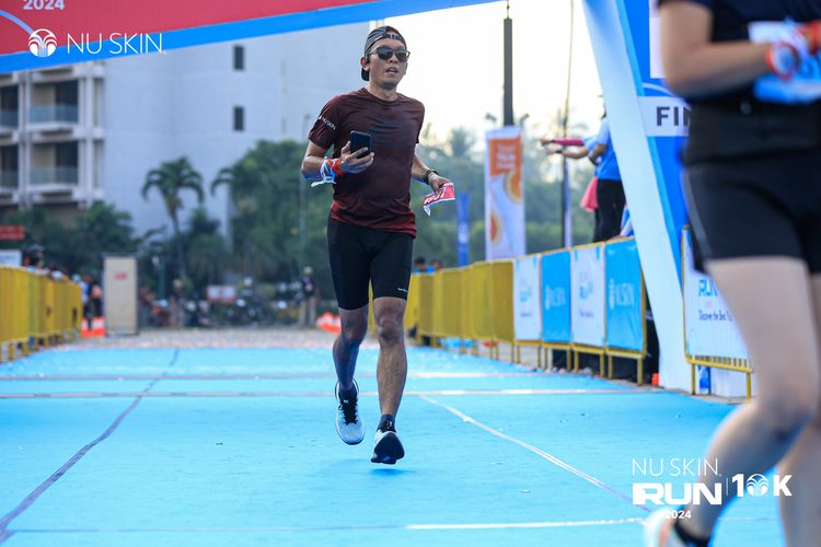 Race photo from Nu Skin Run 10K