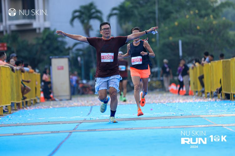 Race photo from Nu Skin Run 10K