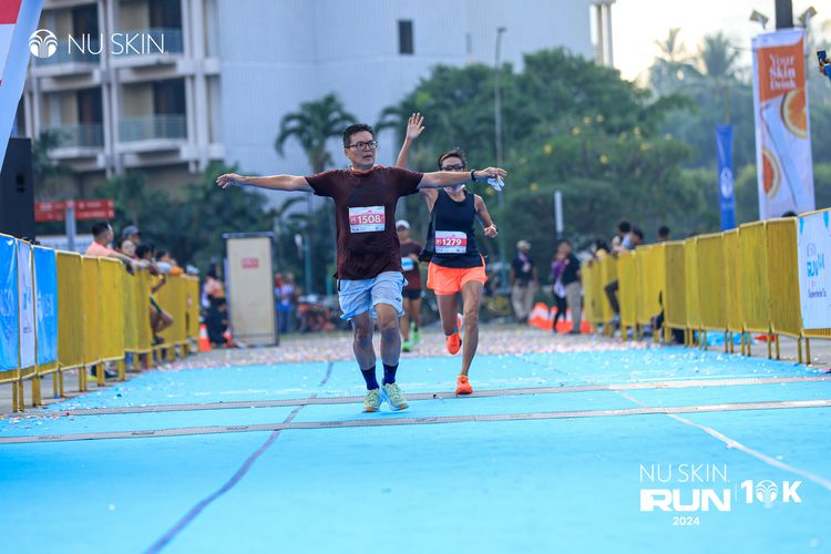 Race photo from Nu Skin Run 10K