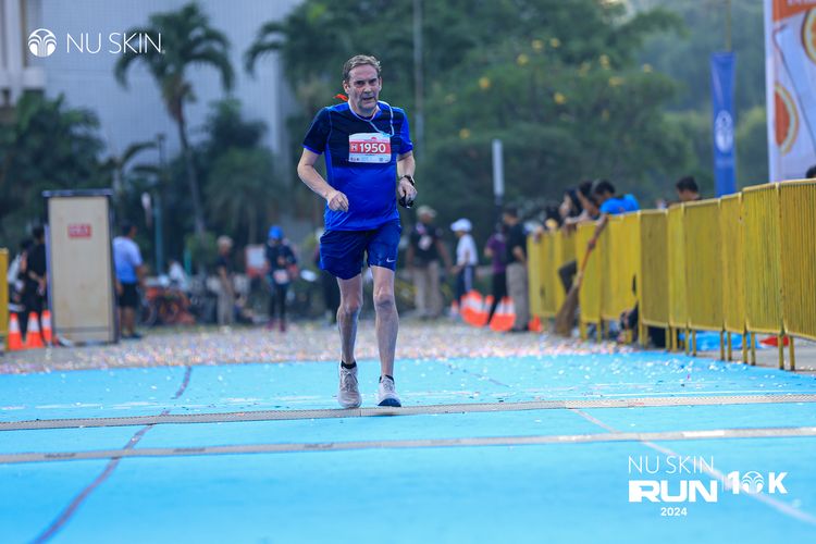 Race photo from Nu Skin Run 10K