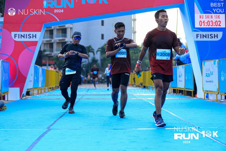 Race photo from Nu Skin Run 10K