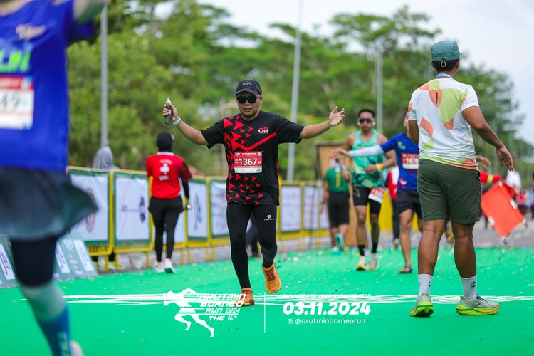 Race photo from Arutmin Borneo Run 2024