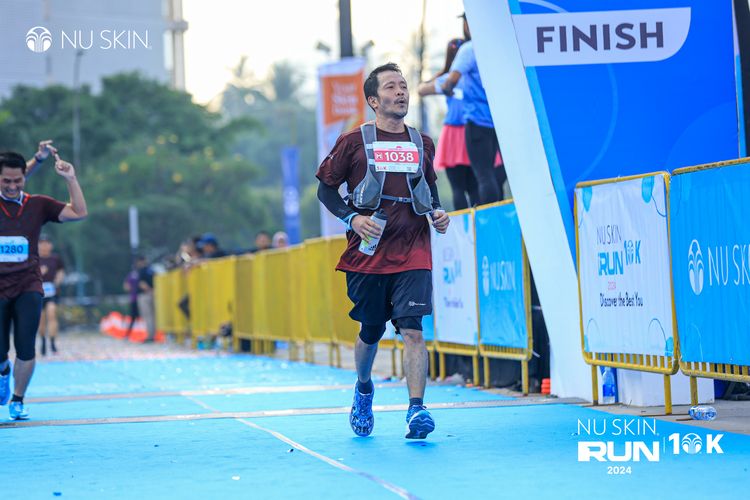 Race photo from Nu Skin Run 10K