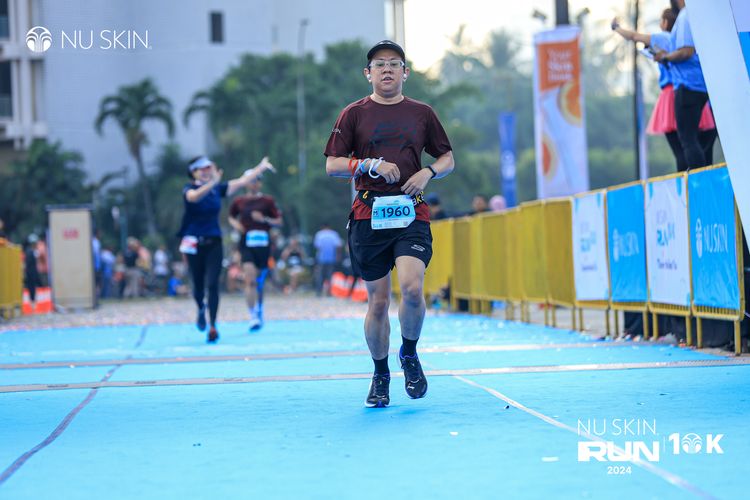 Race photo from Nu Skin Run 10K