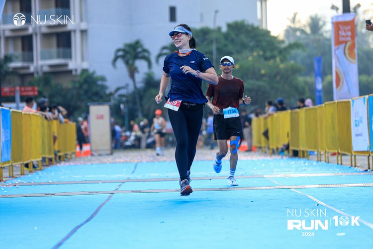 Race photo from Nu Skin Run 10K