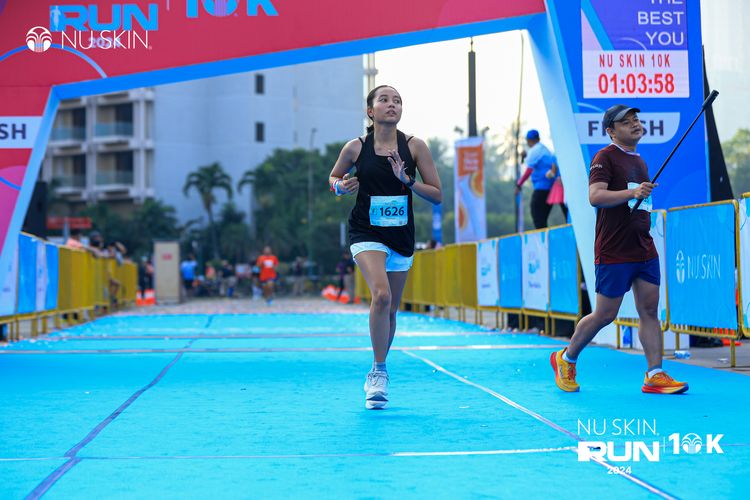 Race photo from Nu Skin Run 10K