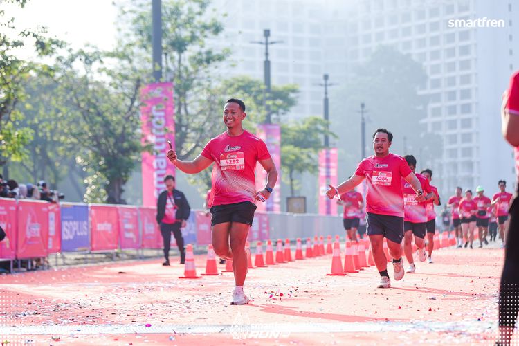 Race photo from Smartfren Run 2025 