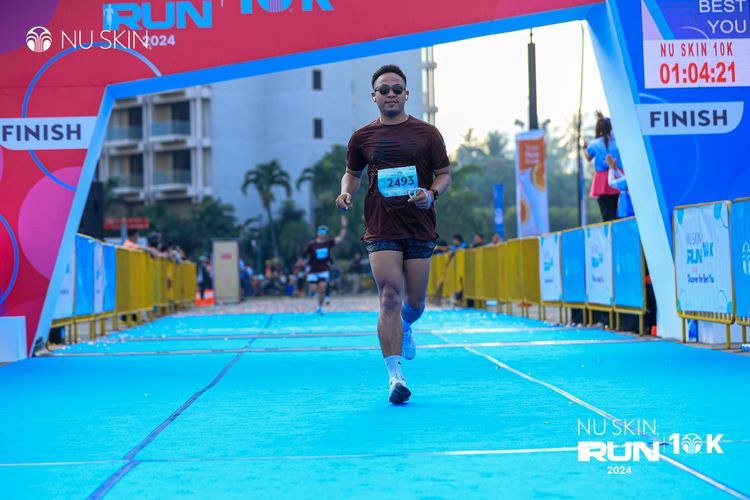 Race photo from Nu Skin Run 10K