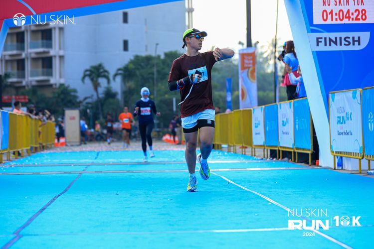Race photo from Nu Skin Run 10K