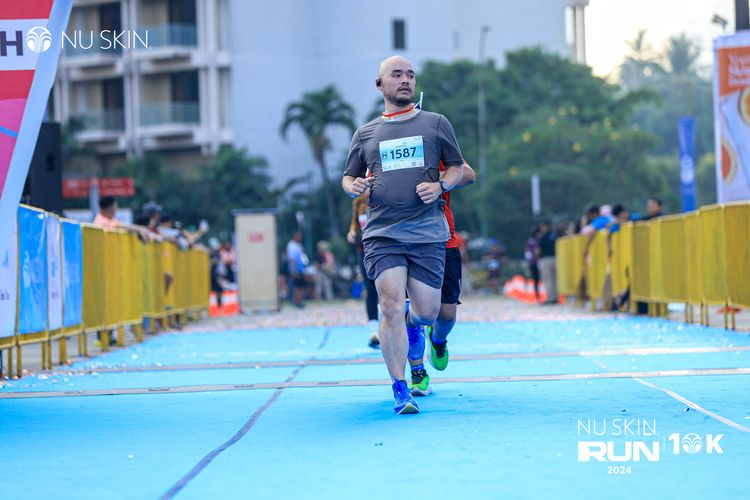 Race photo from Nu Skin Run 10K