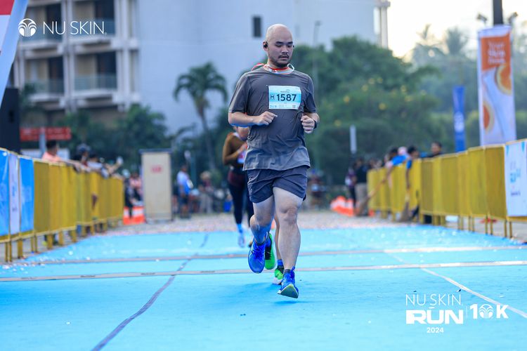 Race photo from Nu Skin Run 10K