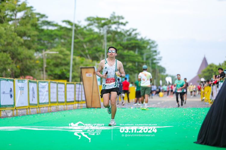 Race photo from Arutmin Borneo Run 2024