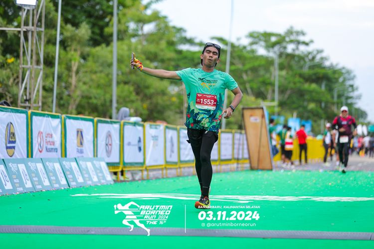 Race photo from Arutmin Borneo Run 2024