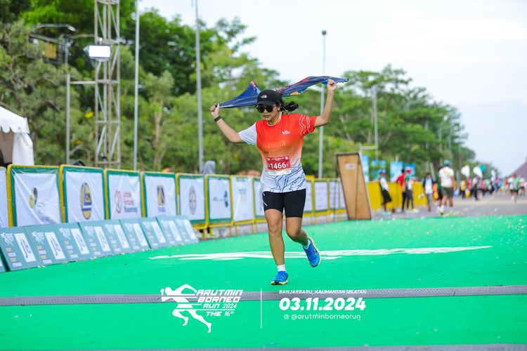 Race photo from Arutmin Borneo Run 2024