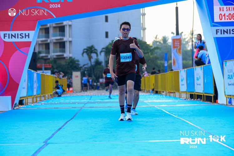 Race photo from Nu Skin Run 10K