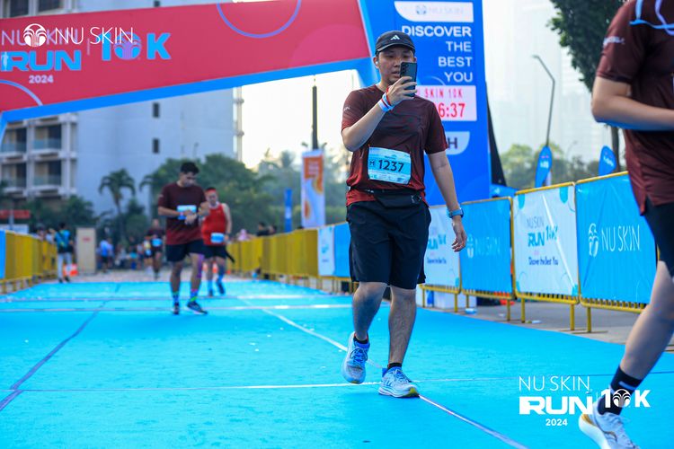 Race photo from Nu Skin Run 10K