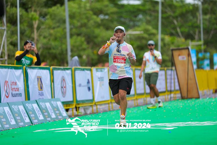 Race photo from Arutmin Borneo Run 2024