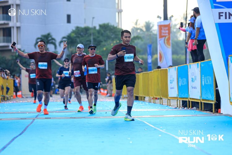 Race photo from Nu Skin Run 10K