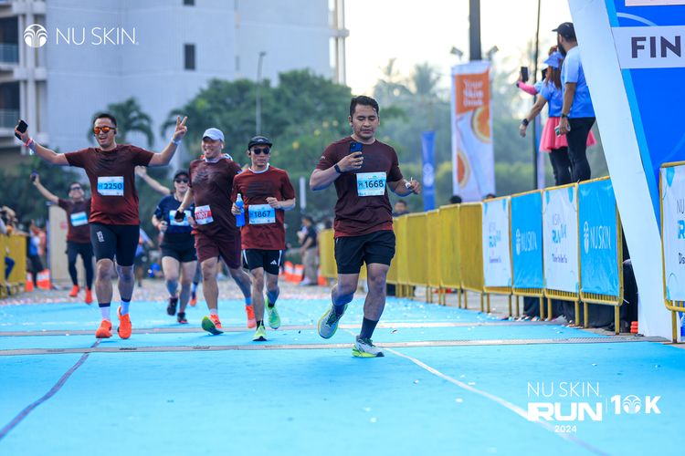 Race photo from Nu Skin Run 10K