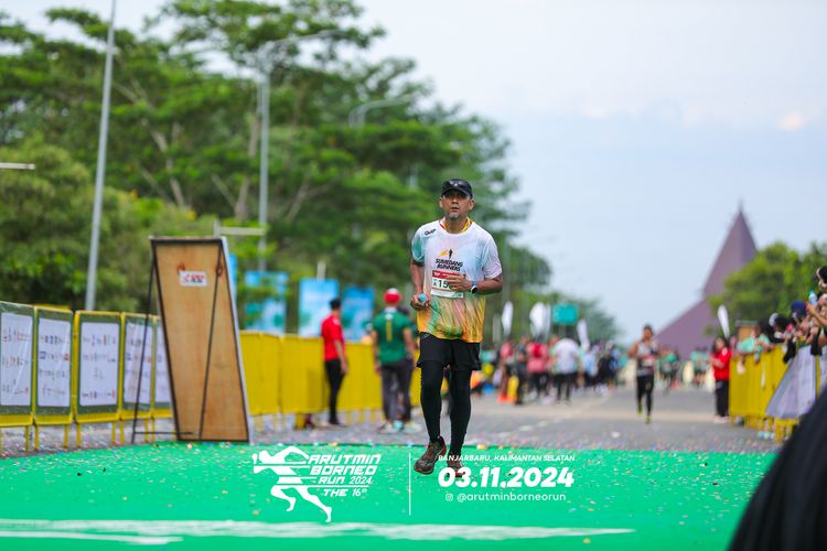 Race photo from Arutmin Borneo Run 2024