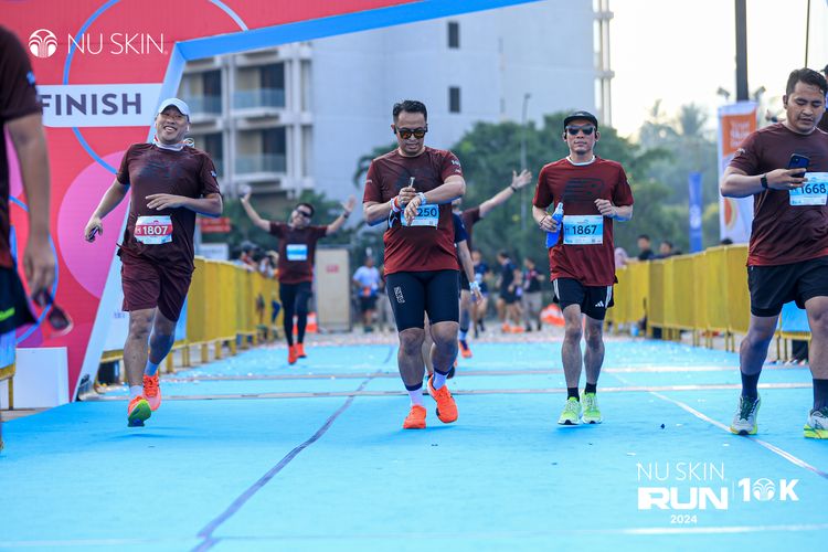 Race photo from Nu Skin Run 10K